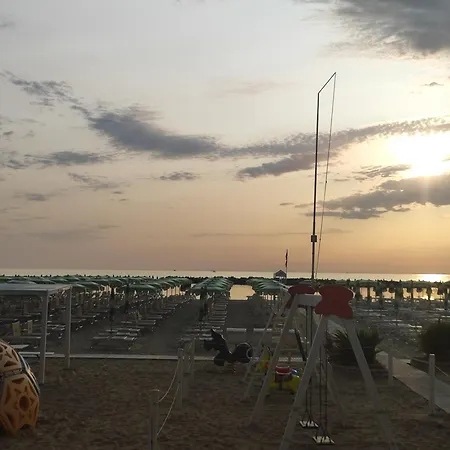 Guest House Apartment Panzió Bellaria – Igea Marina