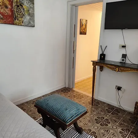 Panzió Guest House Apartment 3*